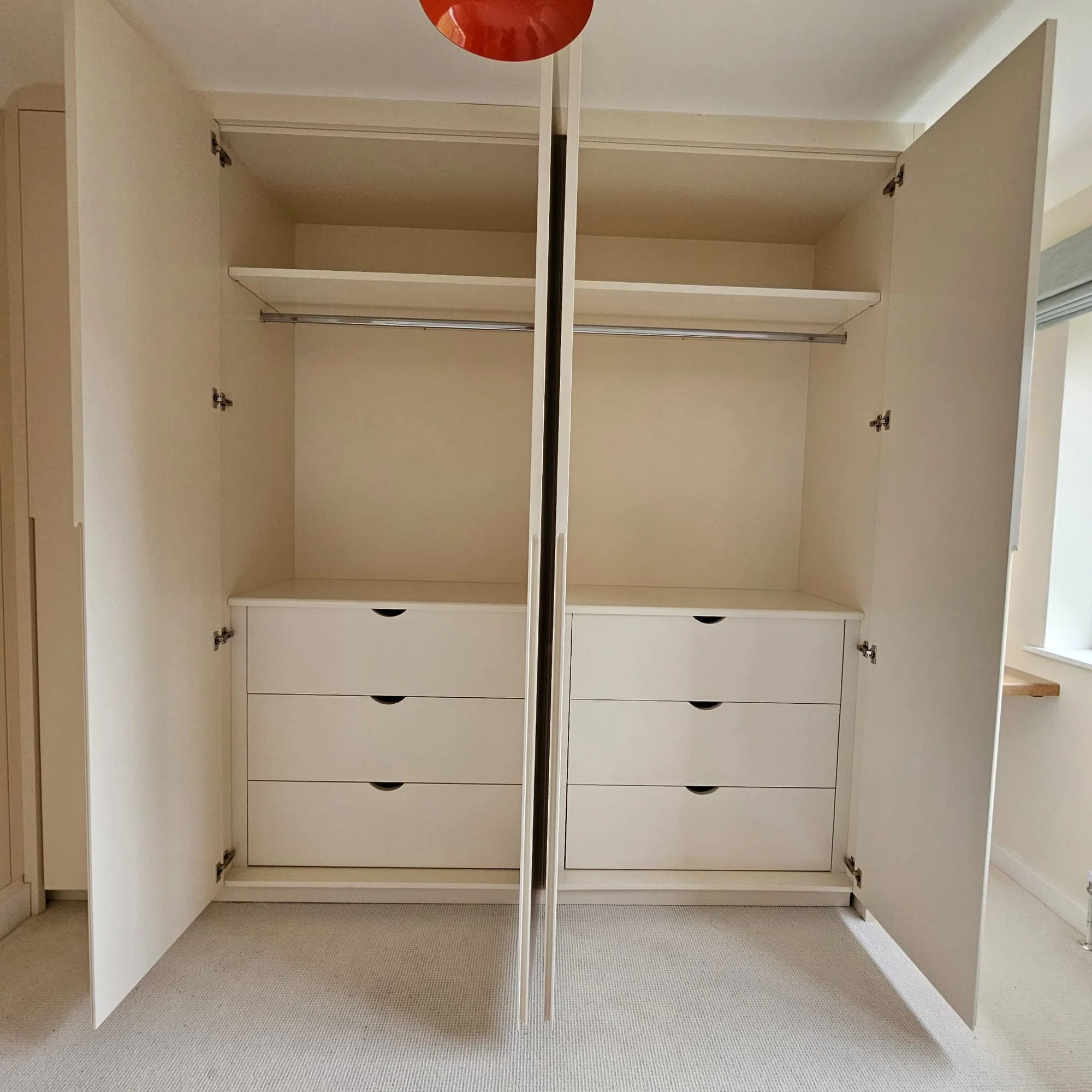 https://bespokefittedwardrobescheltenham.co.uk/wp-content/uploads/2026/06/2000_695e576821aec-1.webp